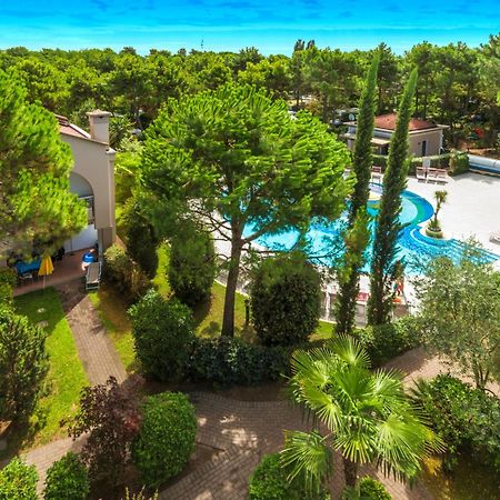 Villaggio Mare Blu Бибионе Екстериор снимка