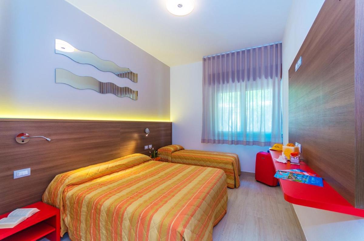 Villaggio Mare Blu Бибионе Екстериор снимка