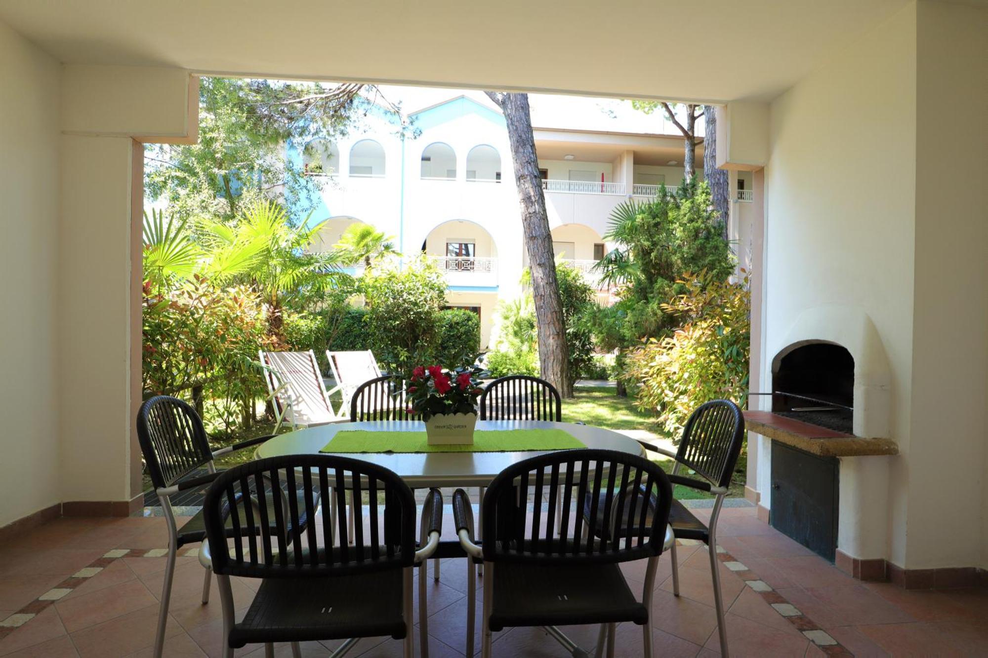 Villaggio Mare Blu Бибионе Екстериор снимка
