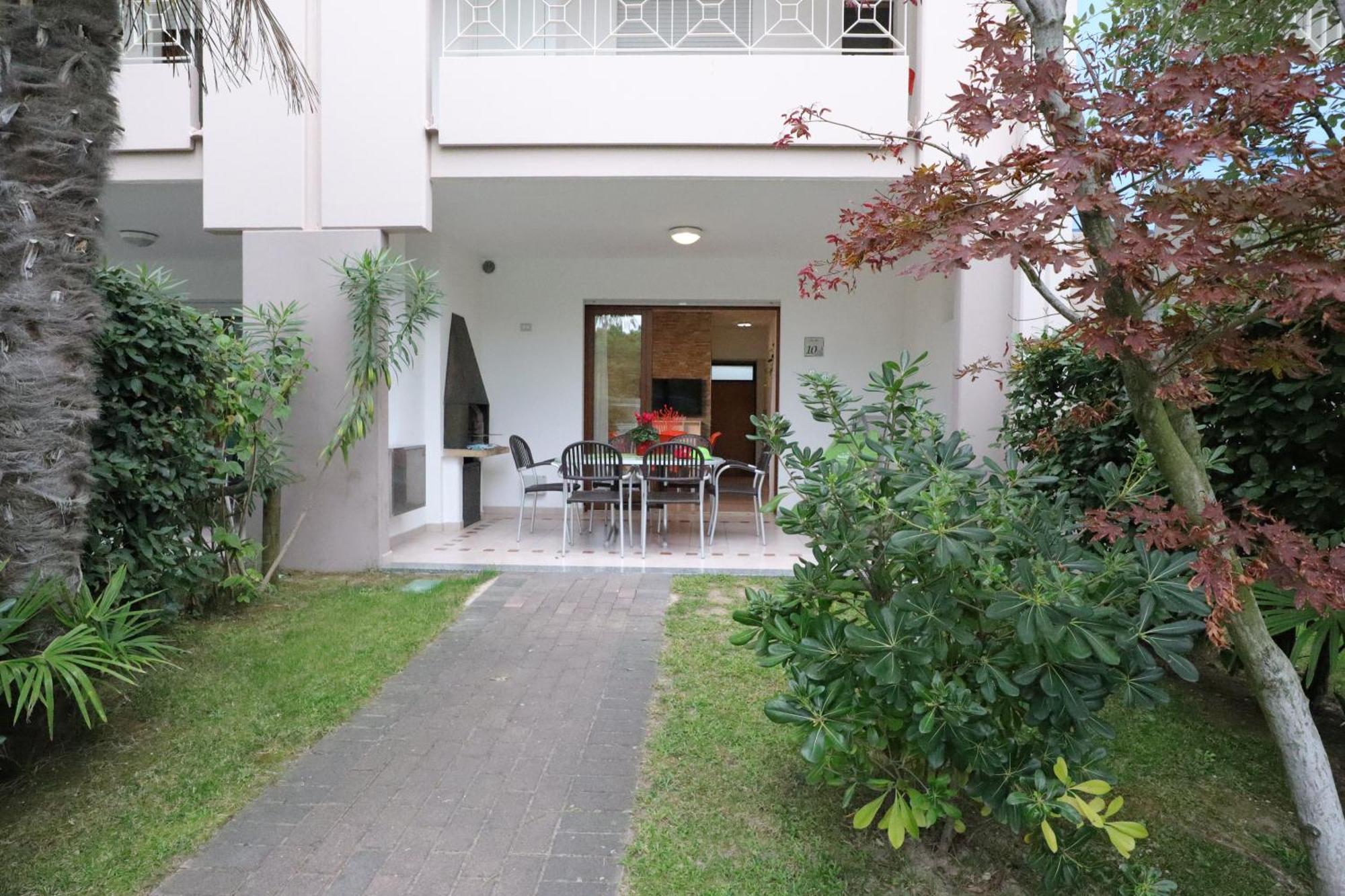Villaggio Mare Blu Бибионе Екстериор снимка