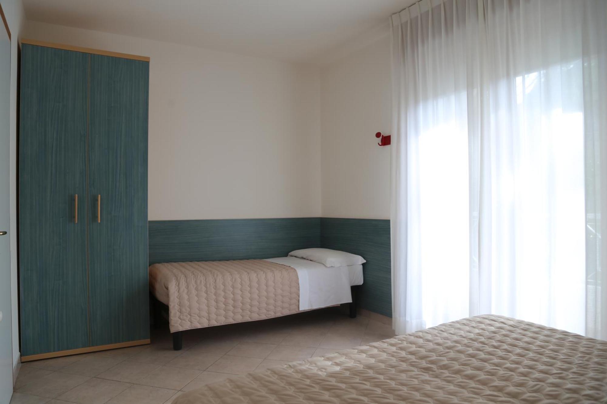 Villaggio Mare Blu Бибионе Екстериор снимка