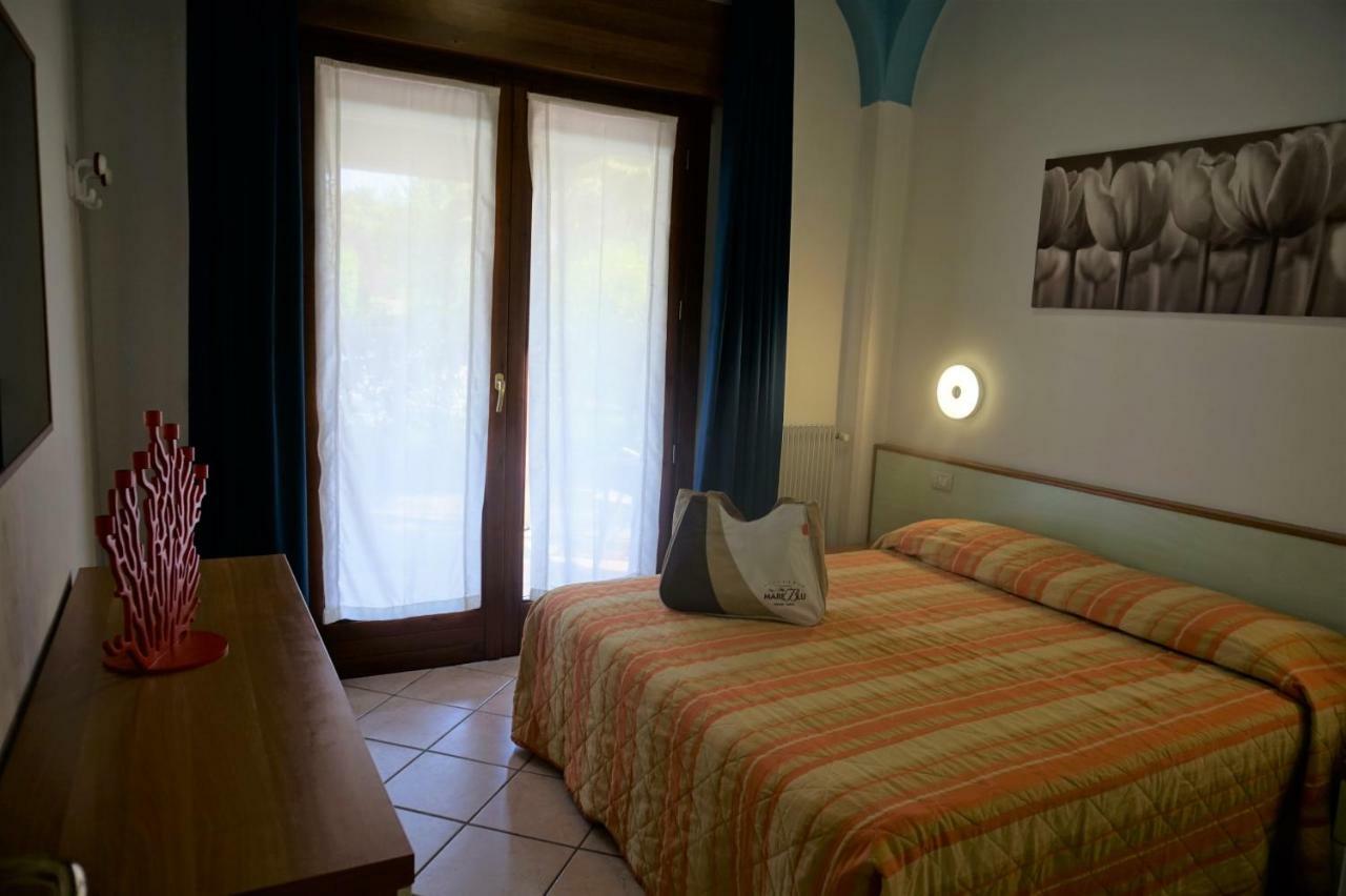 Villaggio Mare Blu Бибионе Екстериор снимка