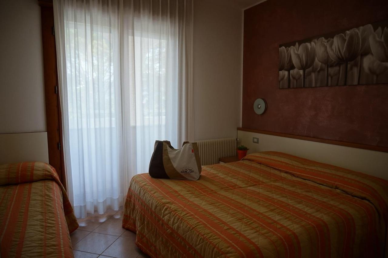 Villaggio Mare Blu Бибионе Екстериор снимка